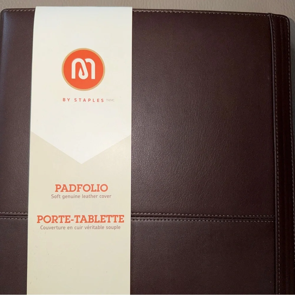 New Padfolio Brown Leather with Notepad, M by Staples with Interior Slit Pockets
